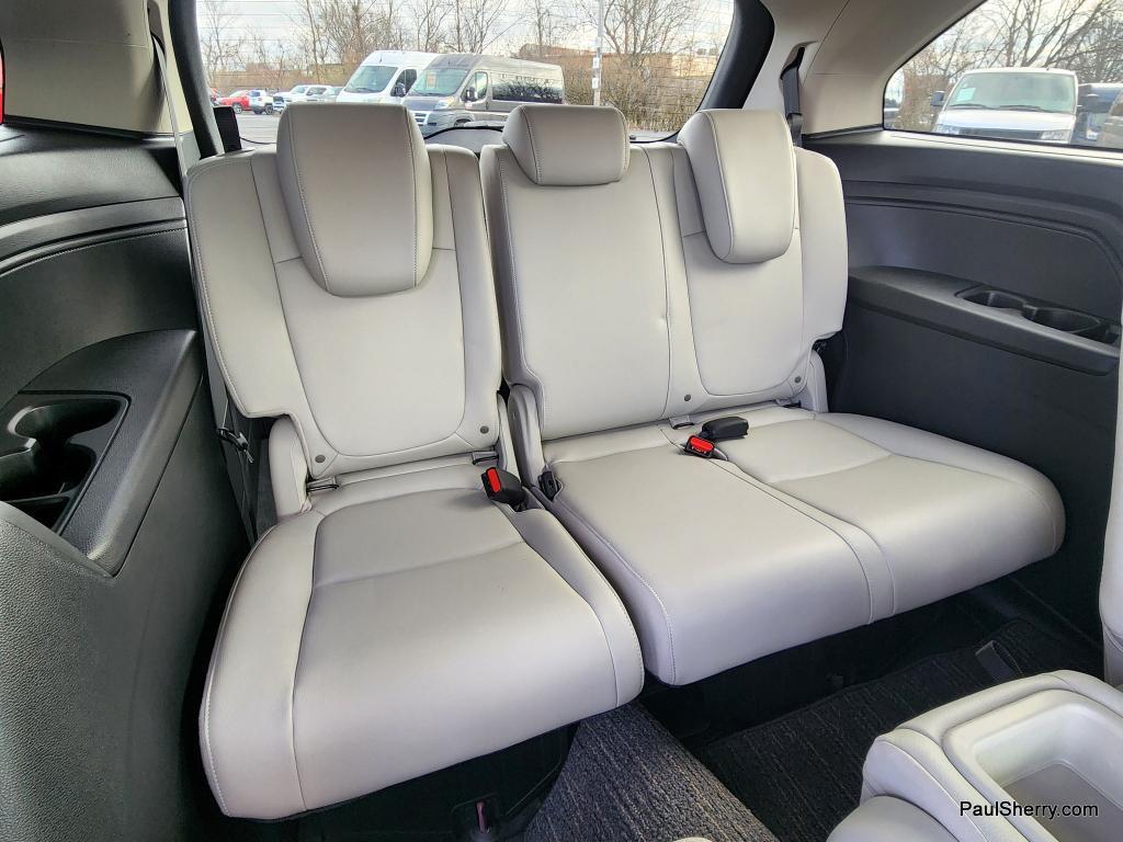 used 2025 Honda Odyssey car, priced at $40,995
