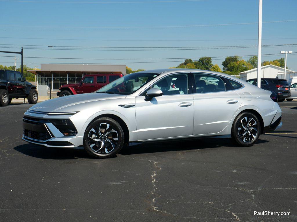 used 2024 Hyundai Sonata car, priced at $23,593