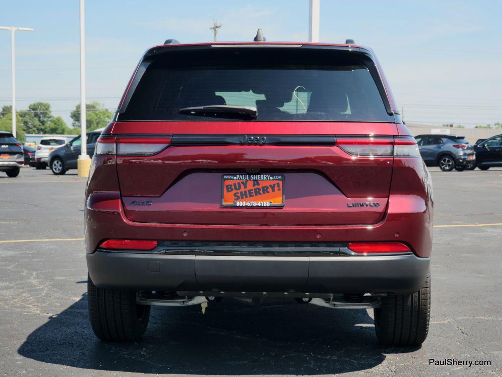 new 2025 Jeep Grand Cherokee car, priced at $46,208