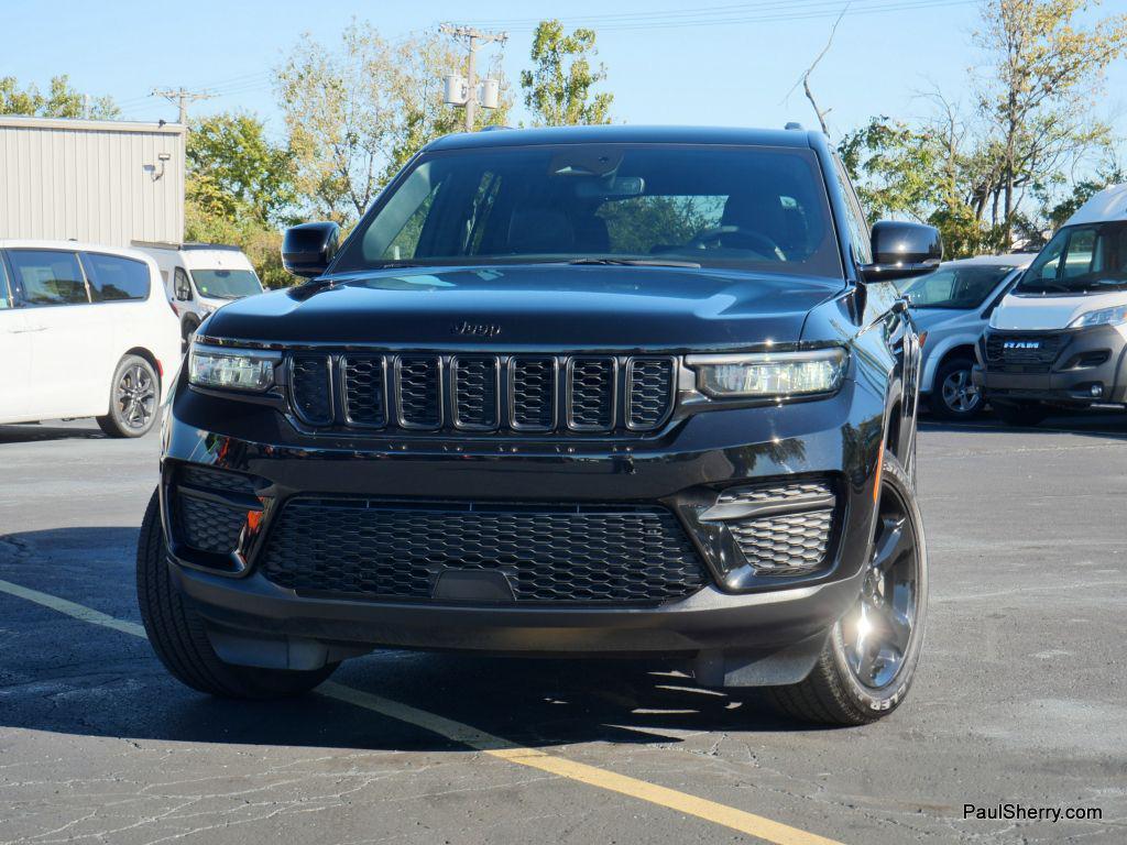 used 2024 Jeep Grand Cherokee car, priced at $36,325