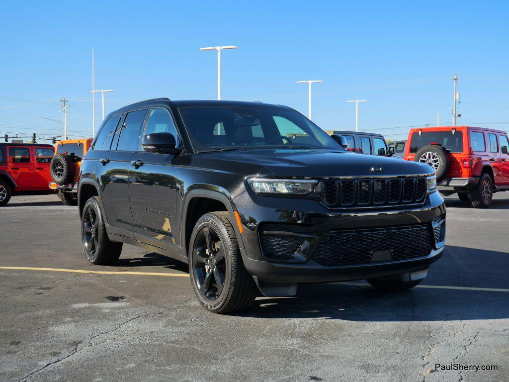 used 2024 Jeep Grand Cherokee car, priced at $36,325