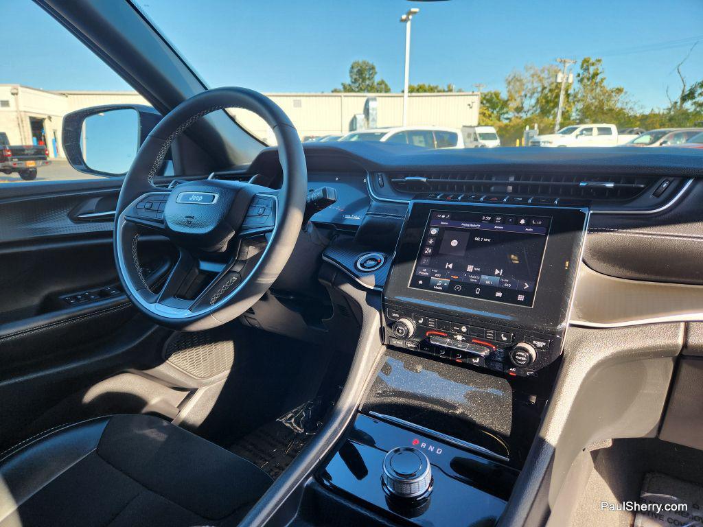 used 2024 Jeep Grand Cherokee car, priced at $36,325