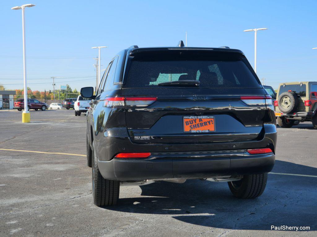 used 2024 Jeep Grand Cherokee car, priced at $36,325