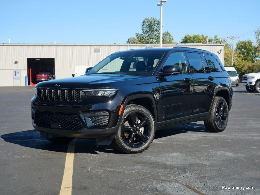 used 2024 Jeep Grand Cherokee car, priced at $36,325