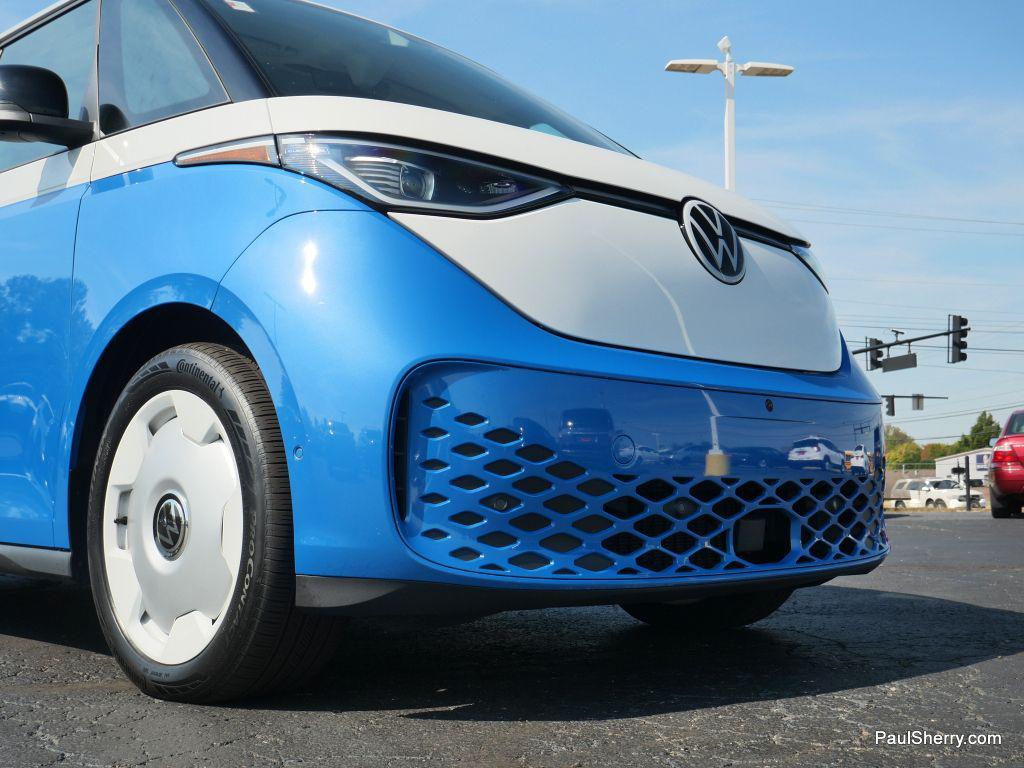 used 2025 Volkswagen ID. Buzz car, priced at $58,320