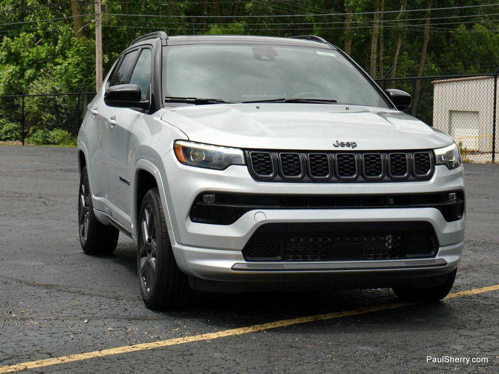 new 2025 Jeep Compass car, priced at $33,267