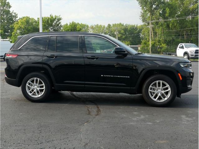 new 2024 Jeep Grand Cherokee car, priced at $37,995