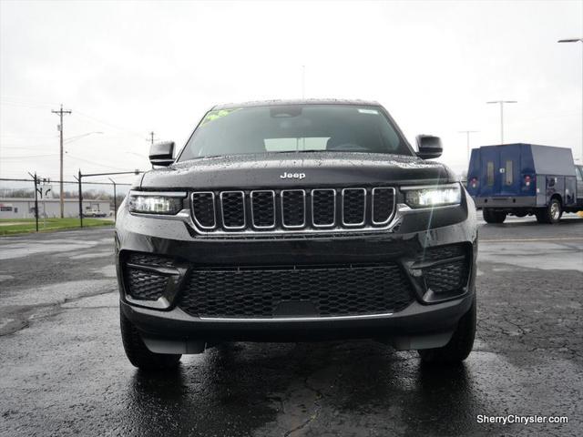 new 2024 Jeep Grand Cherokee car, priced at $41,995