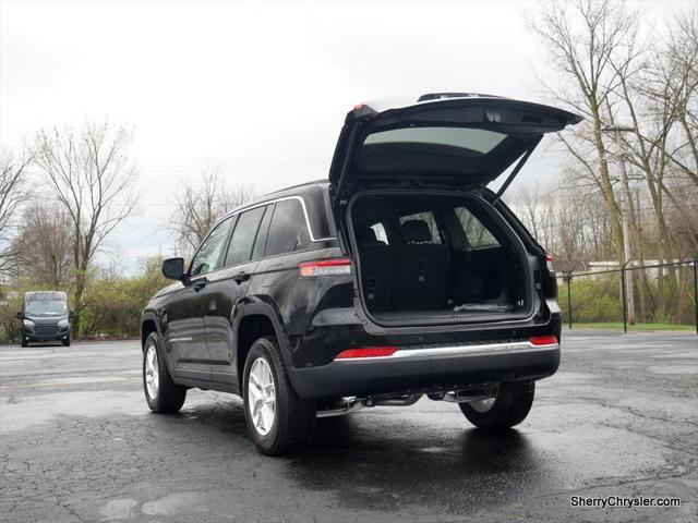 new 2024 Jeep Grand Cherokee car, priced at $41,995