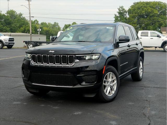 new 2024 Jeep Grand Cherokee car, priced at $37,995