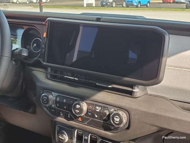 new 2025 Jeep Wrangler car, priced at $48,495