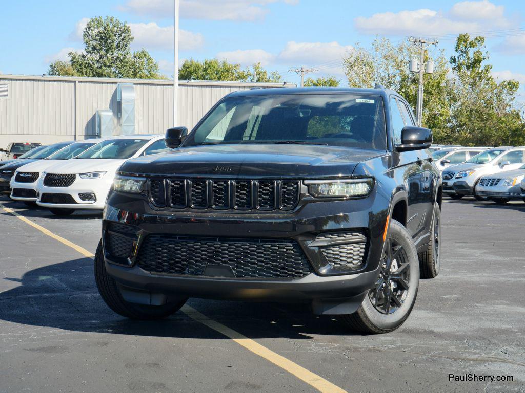 new 2025 Jeep Grand Cherokee car, priced at $40,333