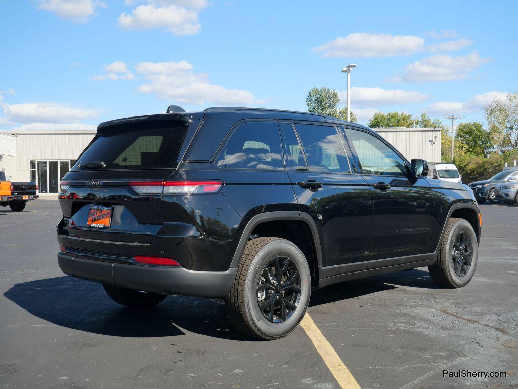 new 2025 Jeep Grand Cherokee car, priced at $40,333