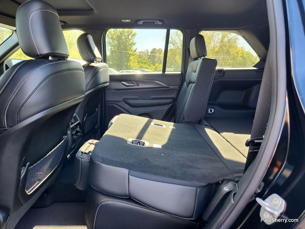 new 2025 Jeep Grand Cherokee car, priced at $40,333