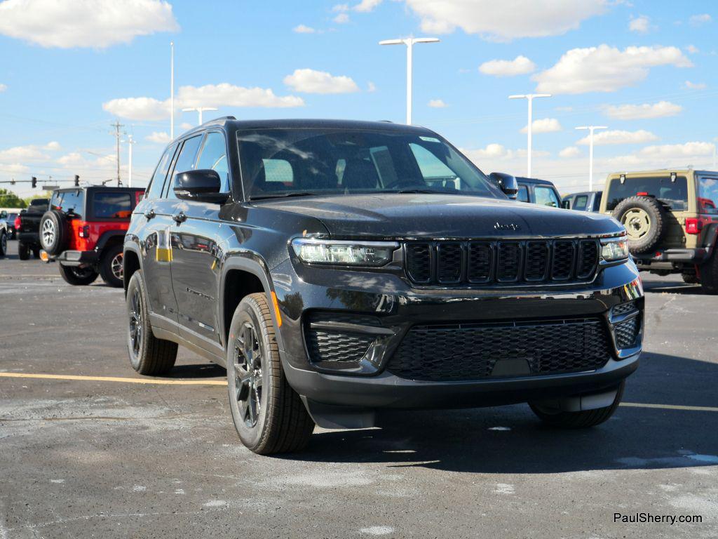 new 2025 Jeep Grand Cherokee car, priced at $40,333