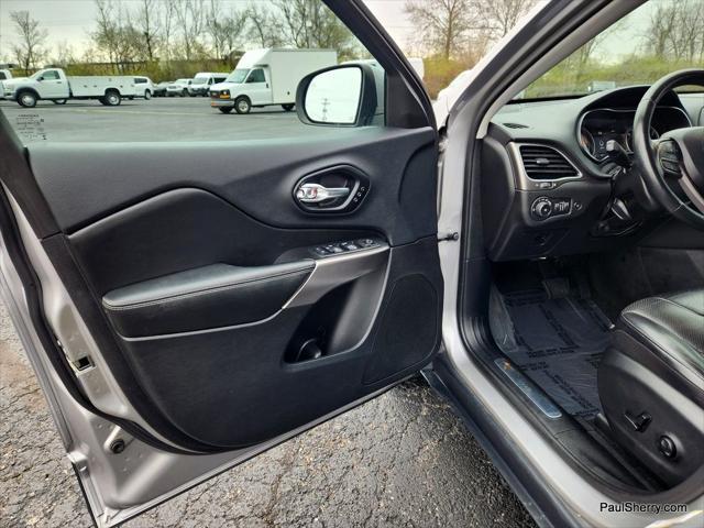 used 2019 Jeep Cherokee car, priced at $17,489