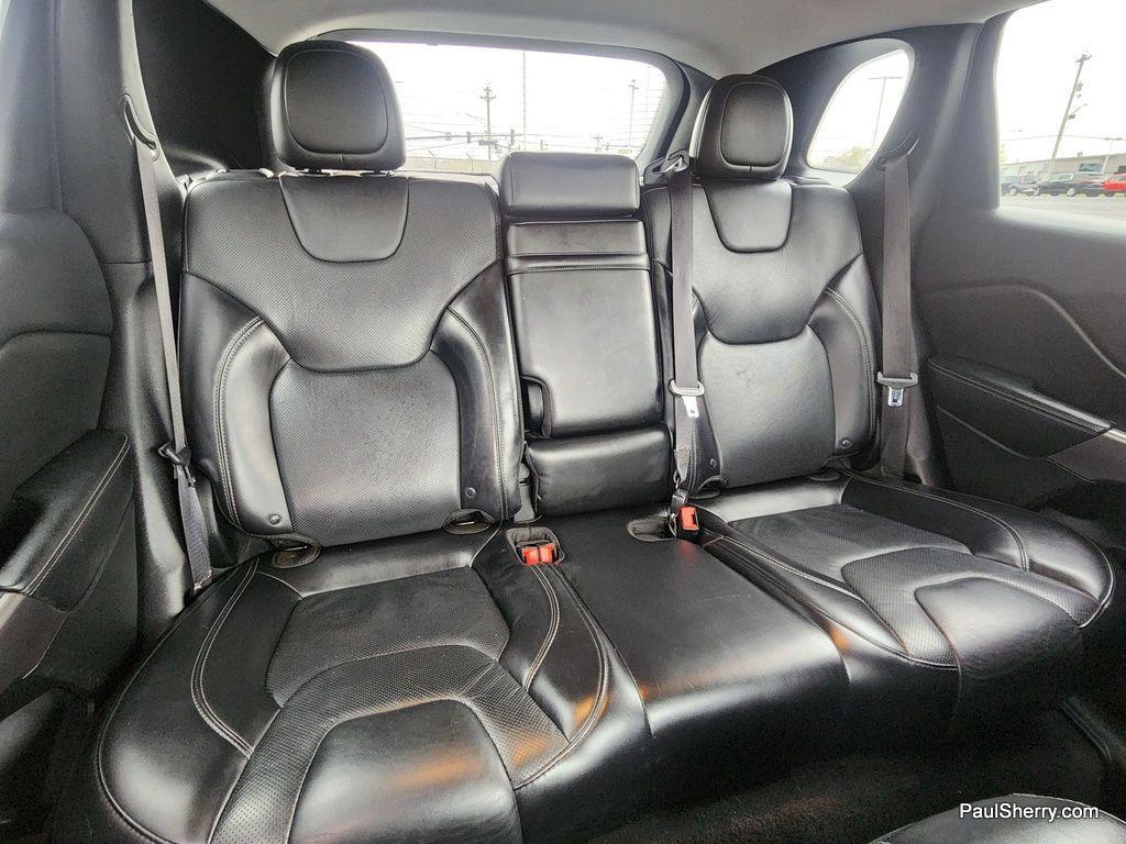 used 2019 Jeep Cherokee car, priced at $16,280