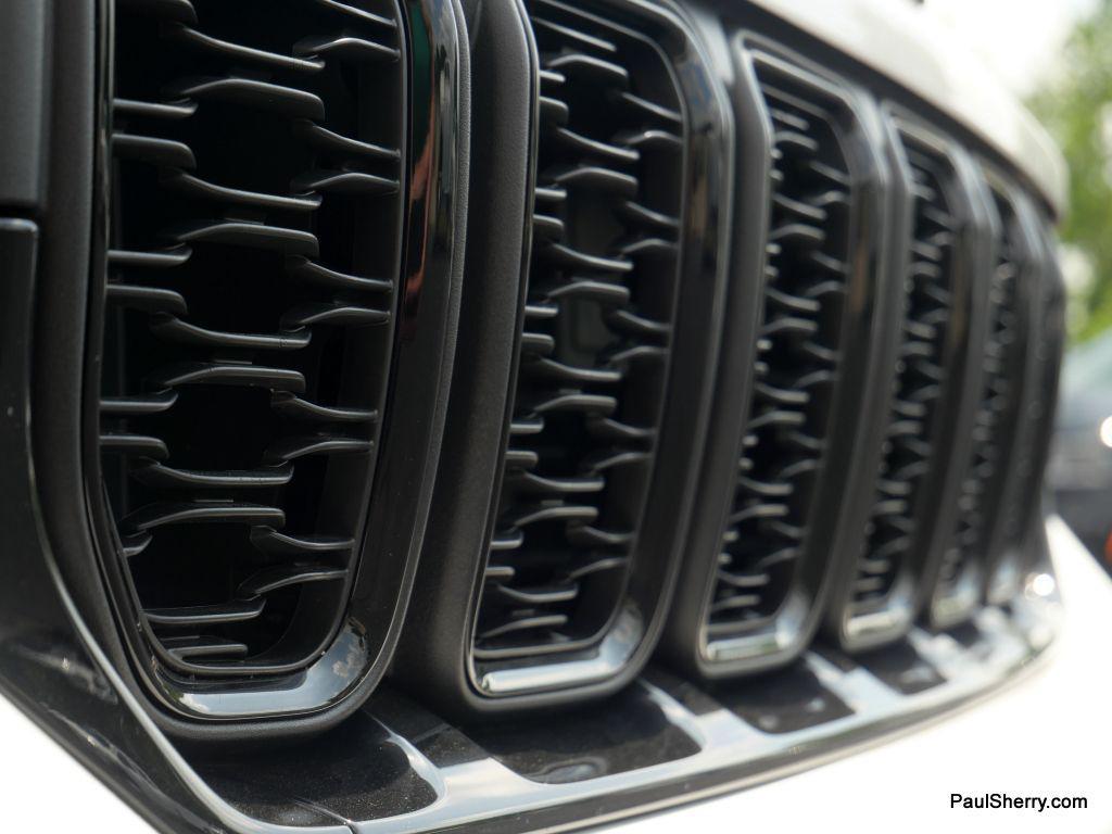 used 2023 Jeep Grand Cherokee car, priced at $31,400