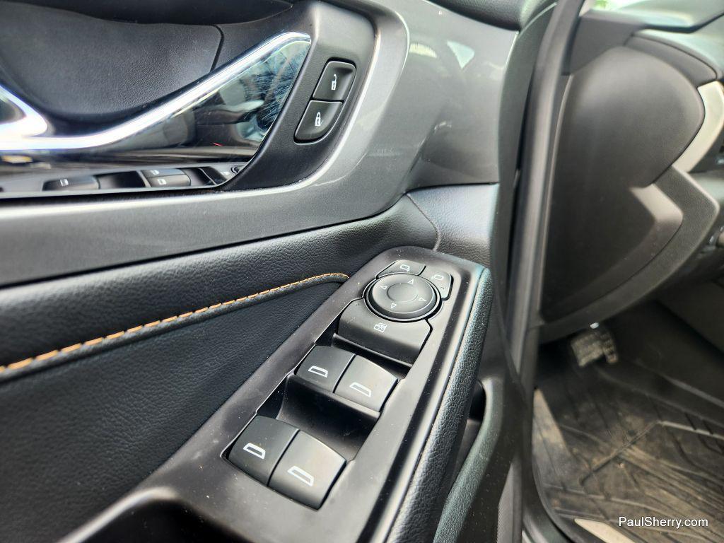 used 2020 Chevrolet Traverse car, priced at $19,498