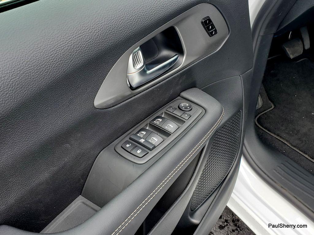new 2025 Chrysler Pacifica car, priced at $40,295