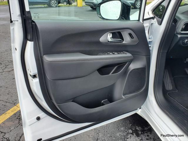 new 2025 Chrysler Pacifica car, priced at $45,495