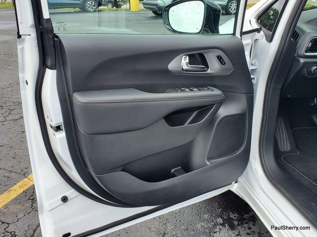 new 2025 Chrysler Pacifica car, priced at $40,295