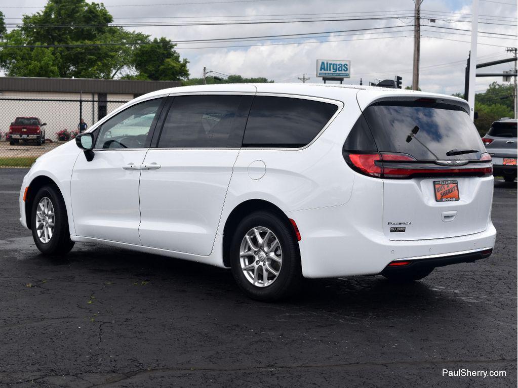 new 2025 Chrysler Pacifica car, priced at $40,295