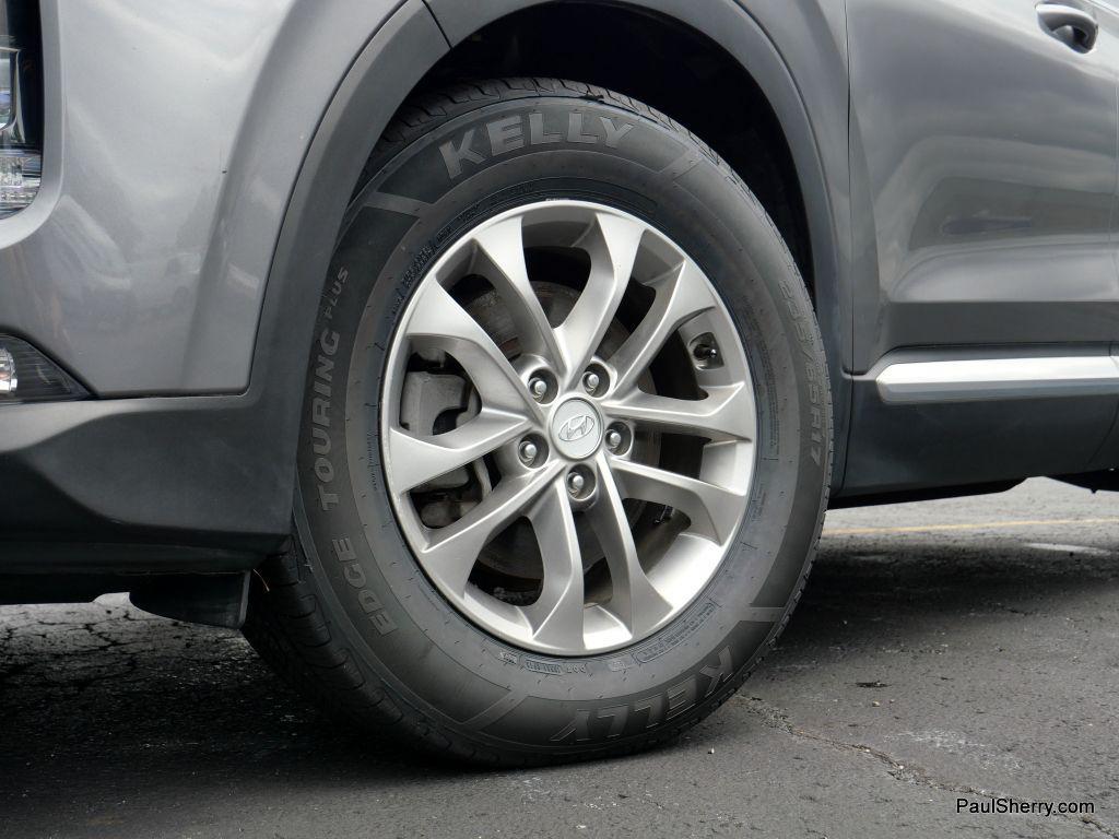 used 2019 Hyundai Santa Fe car, priced at $18,282