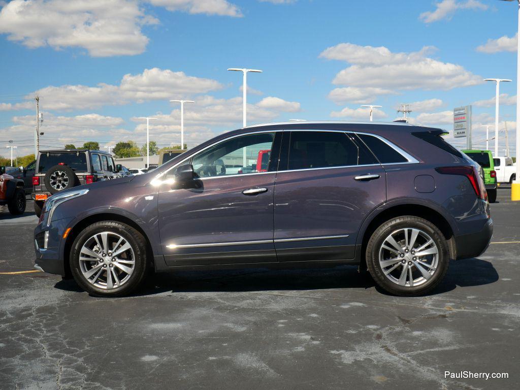 used 2025 Cadillac XT5 car, priced at $44,989