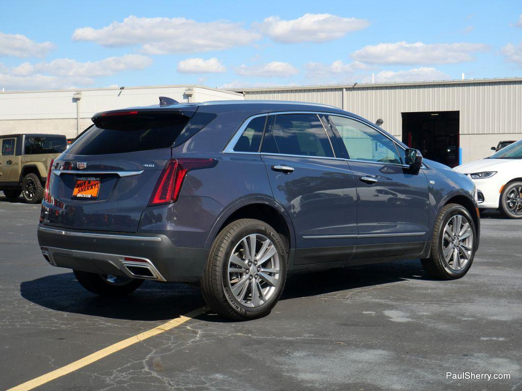 used 2025 Cadillac XT5 car, priced at $44,989