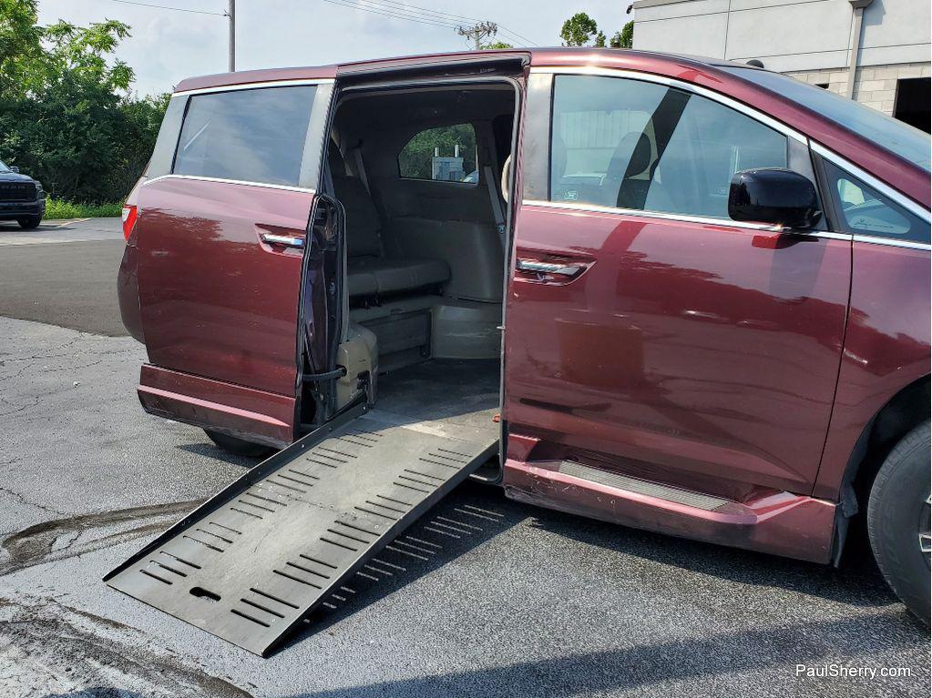 used 2011 Honda Odyssey car, priced at $29,995