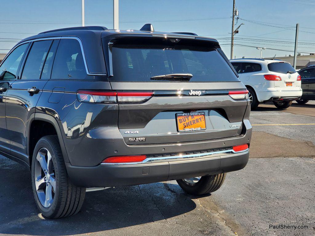 new 2025 Jeep Grand Cherokee car, priced at $50,251