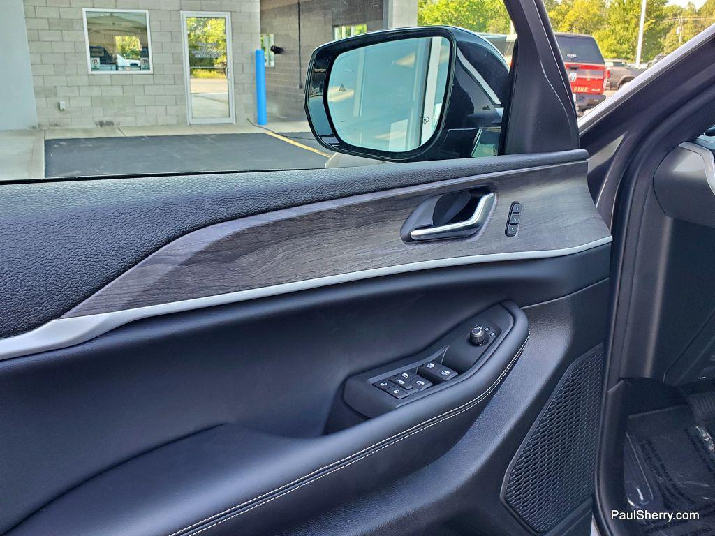 new 2025 Jeep Grand Cherokee car, priced at $50,251