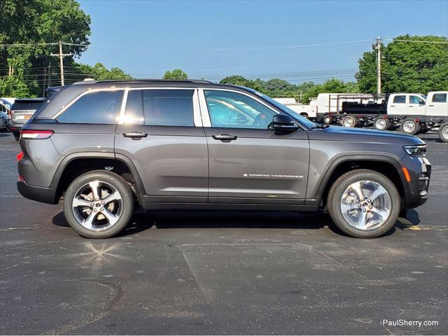 new 2025 Jeep Grand Cherokee car, priced at $50,195