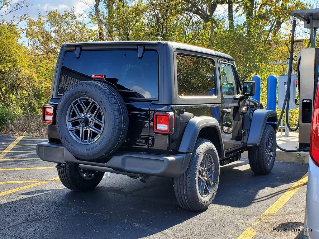 new 2026 Jeep Wrangler car, priced at $44,501