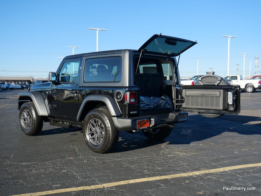 new 2026 Jeep Wrangler car, priced at $43,001