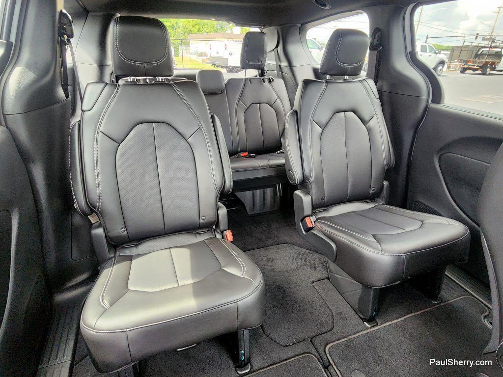 new 2026 Chrysler Pacifica car, priced at $41,232