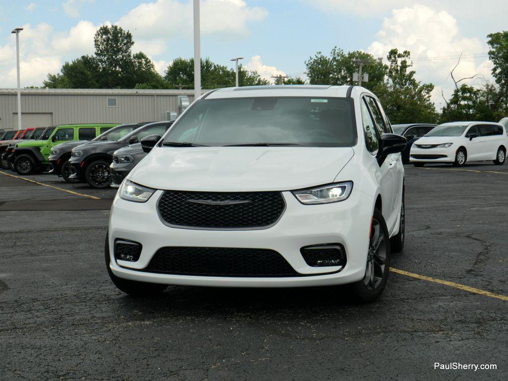 new 2026 Chrysler Pacifica car, priced at $41,232