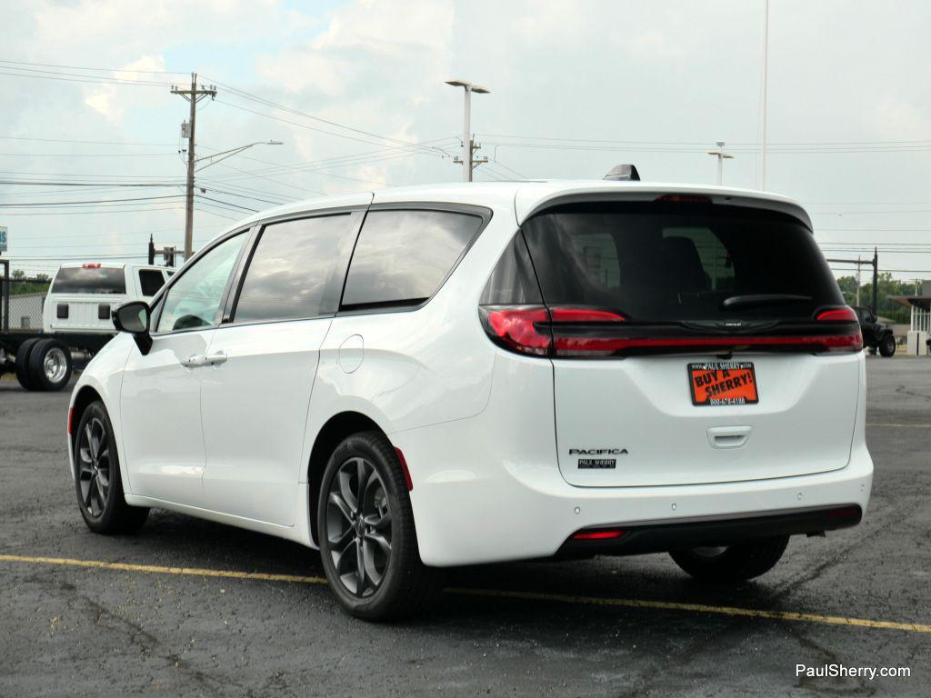 new 2026 Chrysler Pacifica car, priced at $41,232