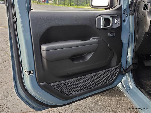 new 2025 Jeep Wrangler car, priced at $47,995
