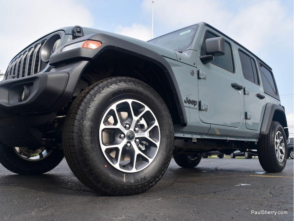 new 2025 Jeep Wrangler car, priced at $45,996