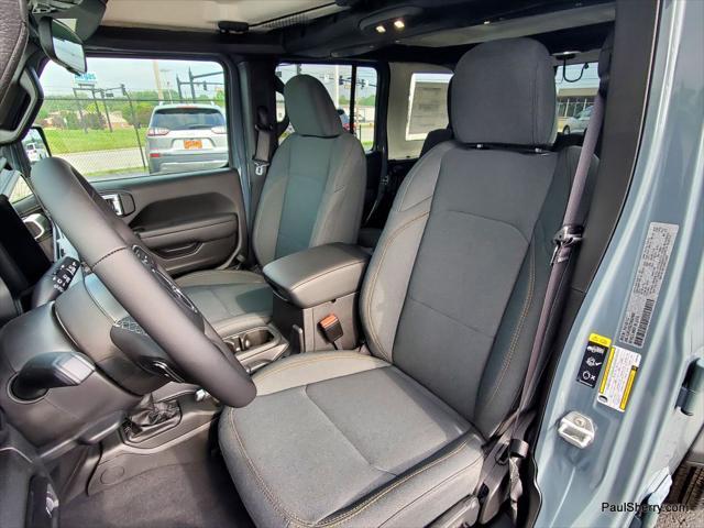 new 2025 Jeep Wrangler car, priced at $47,995