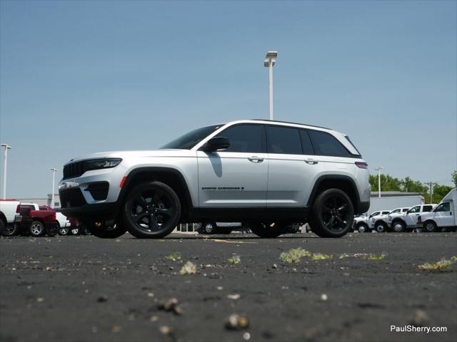 used 2022 Jeep Grand Cherokee car, priced at $30,699