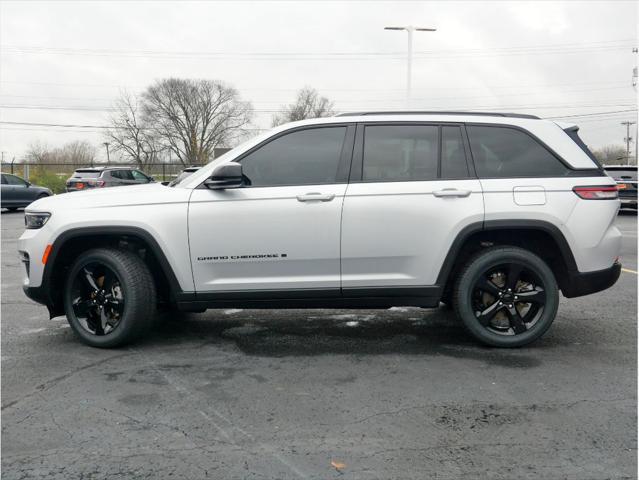 used 2022 Jeep Grand Cherokee car, priced at $33,227