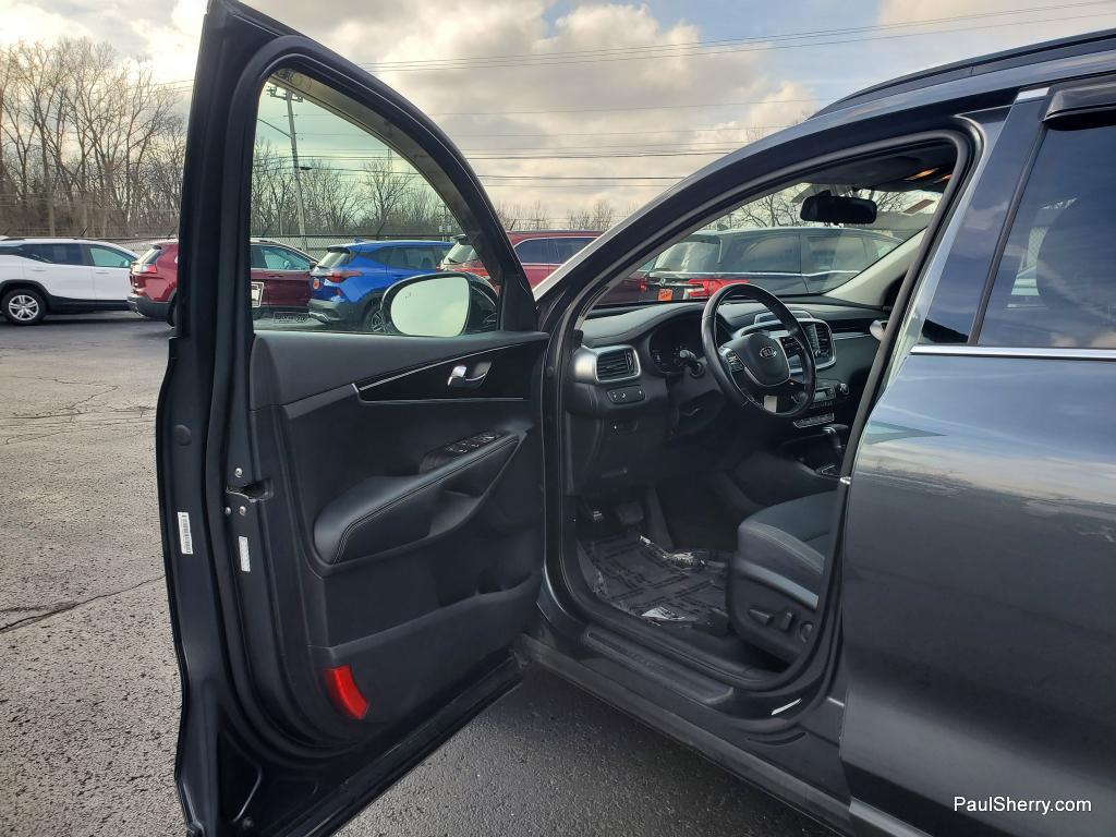 used 2019 Kia Sorento car, priced at $17,997