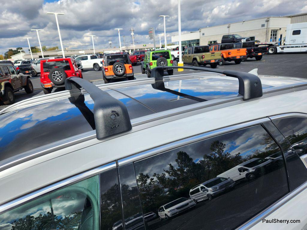 used 2024 Kia Sorento car, priced at $29,509