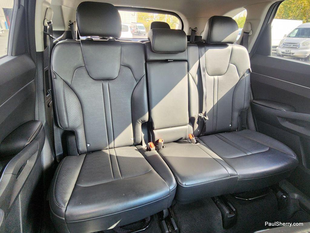 used 2024 Kia Sorento car, priced at $29,509