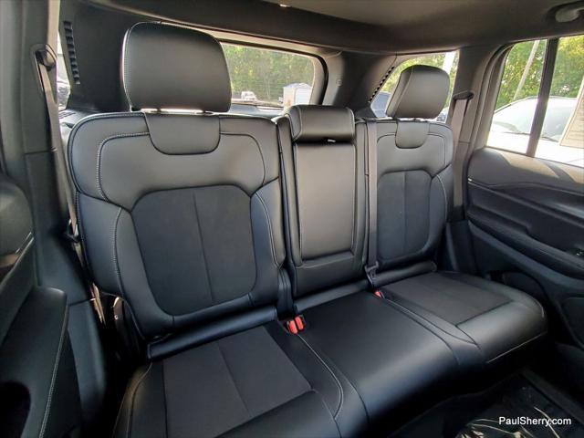 new 2025 Jeep Grand Cherokee car, priced at $42,995