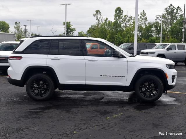 new 2025 Jeep Grand Cherokee car, priced at $42,995