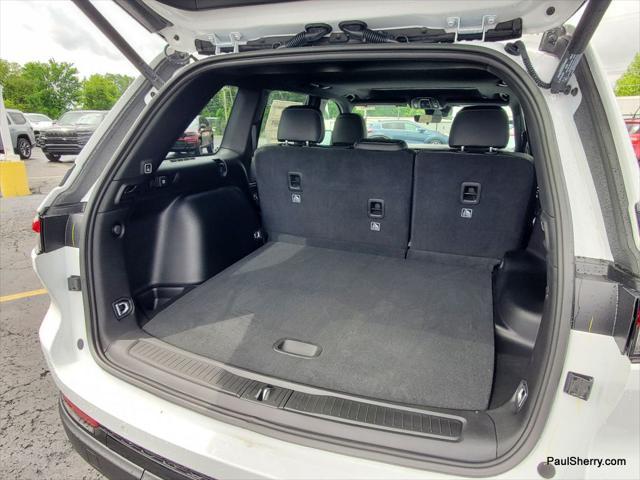 new 2025 Jeep Grand Cherokee car, priced at $42,995